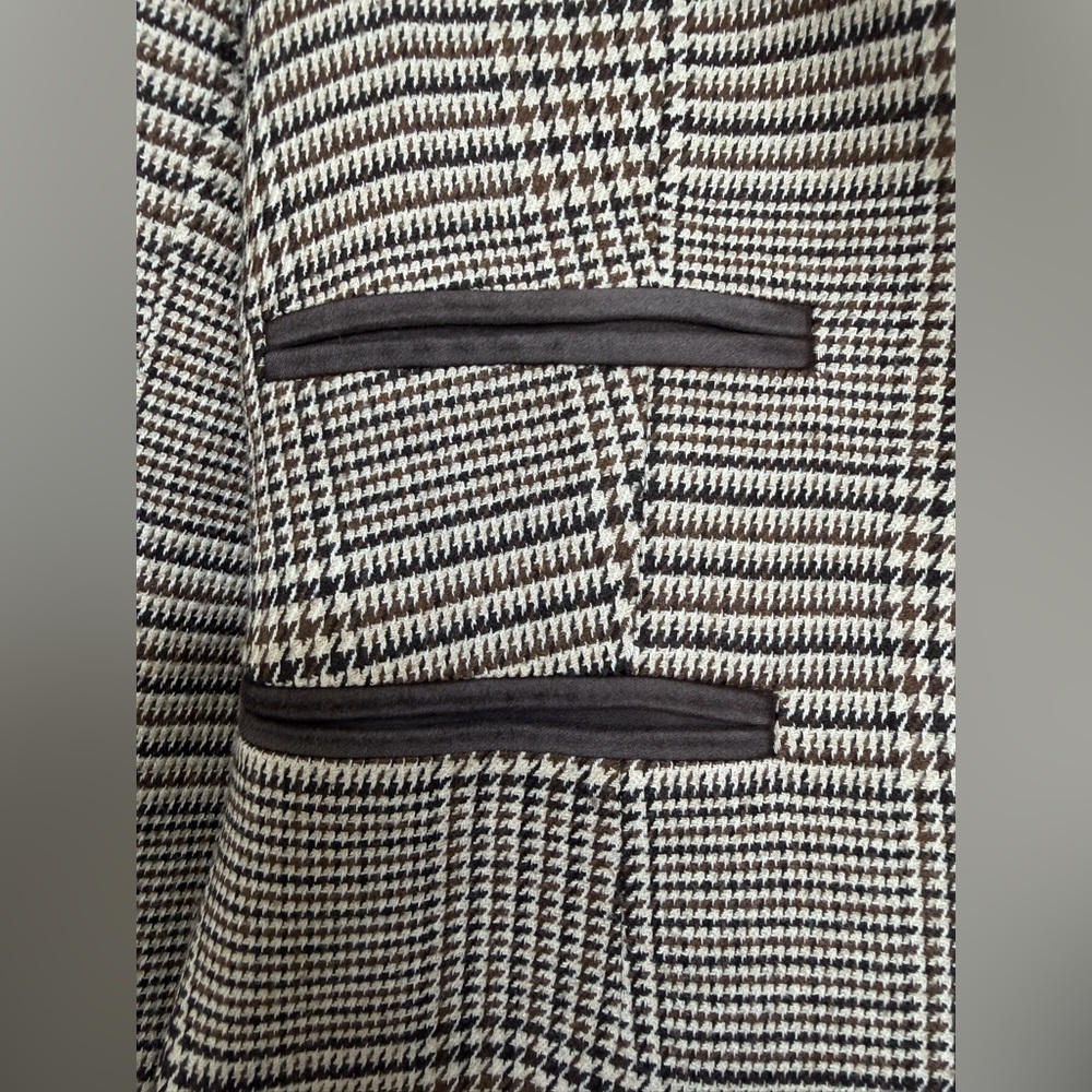 Veronica Beard Hudson Check Dickey Jacket in Natural Plaid, Size 4 - Picture 6 of 10